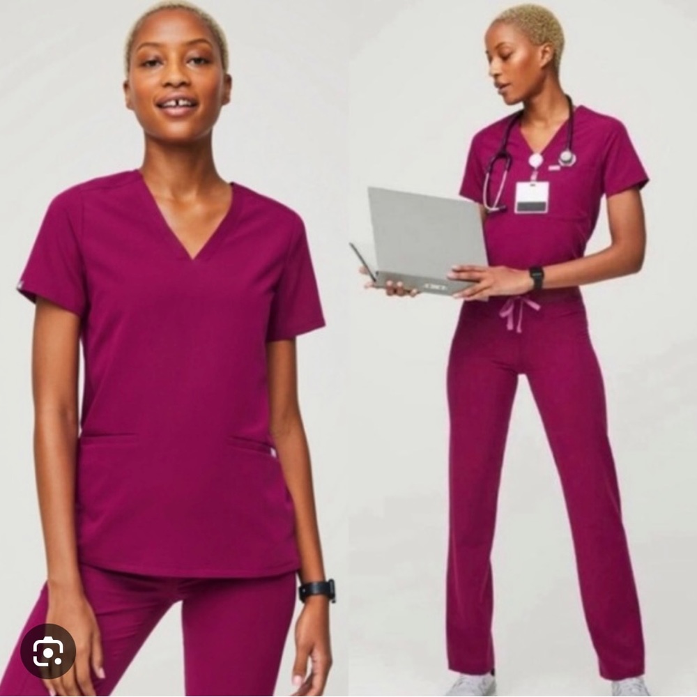 FIGS dark magenta scrub set size XL